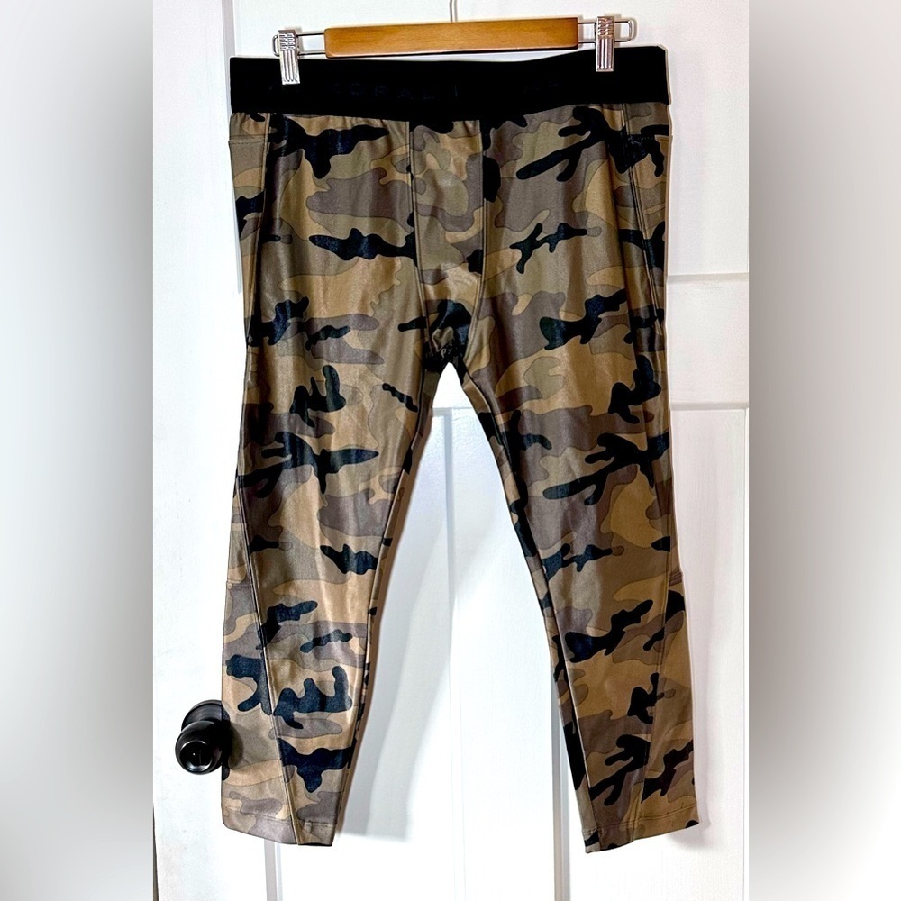 NWT MENS Koral Camo Print Emblem Crop Legging Men XL